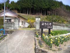 鈴木さん庭入り口